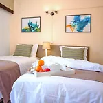 Turial Old Town Ocean View 아파트호텔 알부페이라