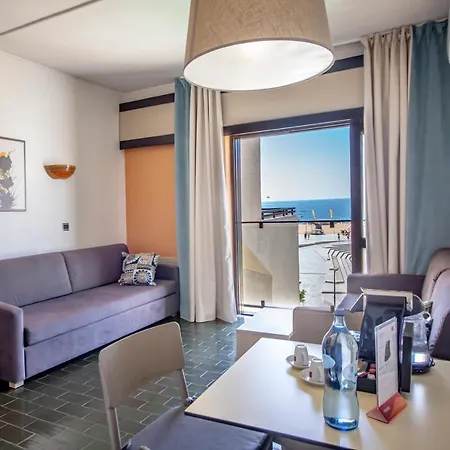 Turial Old Town Ocean View Apartmanhotel