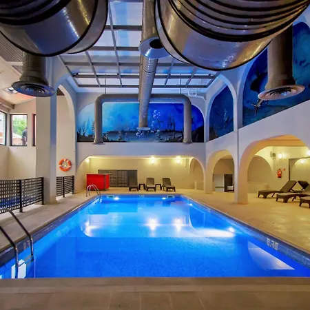 Turial Old Town Ocean View Apartahotel