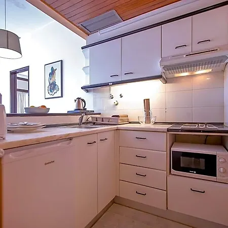 Aparthotel Turial Old Town Ocean View 3*
