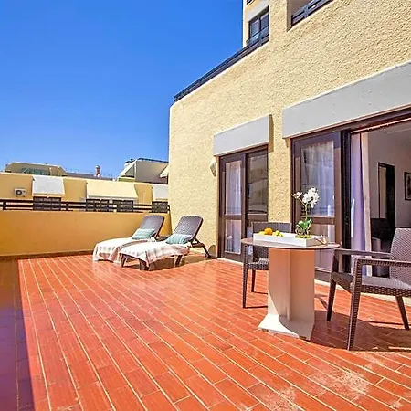 Aparthotel Turial Old Town Ocean View 3*
